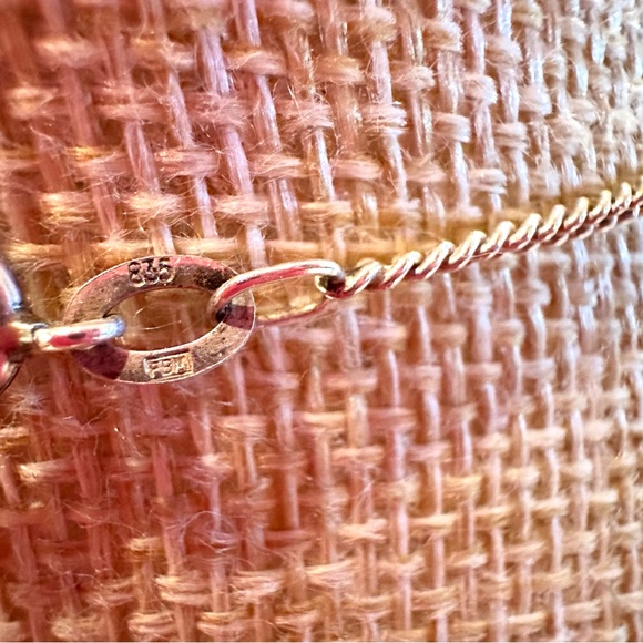 Sterling silver malachite pendant teardrop shape on a Sterling .925 chain - Picture 13 of 14